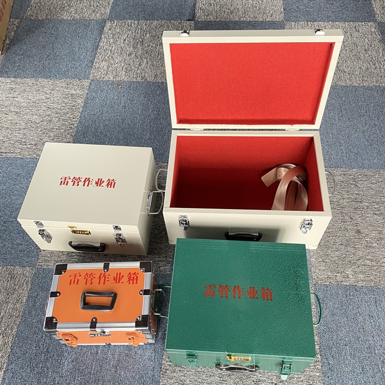爆破工程作业箱如何选择？玻璃钢与传统材质的全面对比